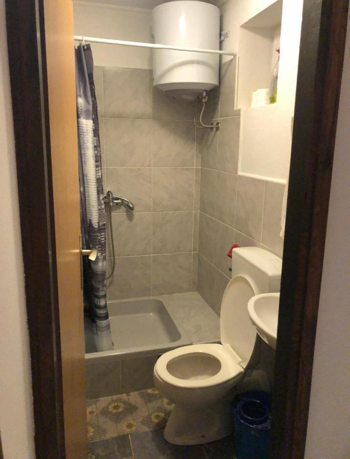 Prenociste Gany Jajce Exterior foto